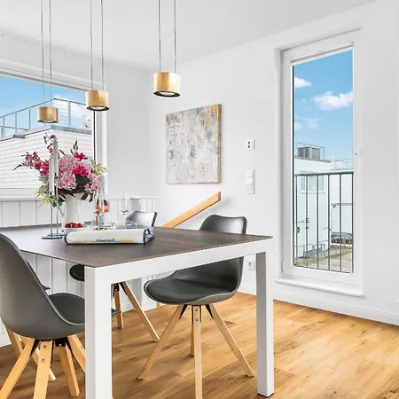 Schleikubus – Ihr Schwimmendes Ferienparadies Im Ostseeresort Olpenitz