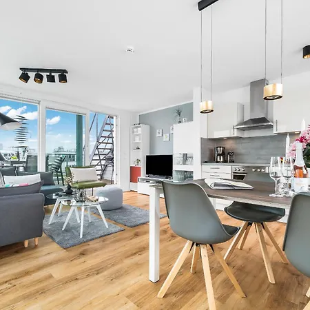 Schleikubus - Ihr Schwimmendes Ferienparadies Im Ostseeresort *