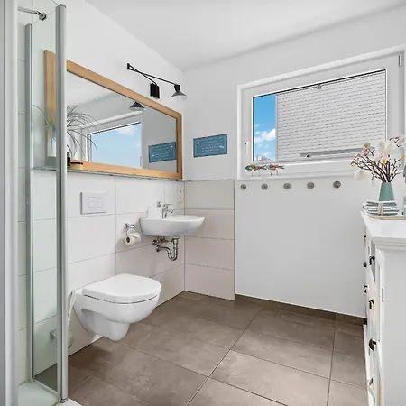 Schleikubus – Ihr Schwimmendes Ferienparadies Im Ostseeresort Ferienhaus *