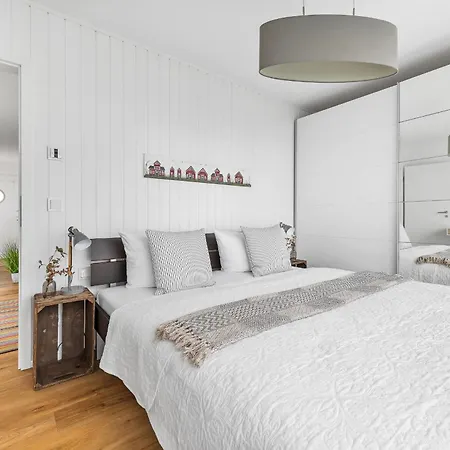 Schleikubus - Ihr Schwimmendes Ferienparadies Im Ostseeresort بيت للعطل أوبلينتيز