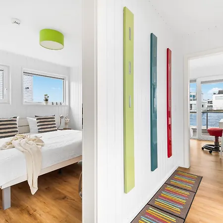 Schleikubus – Ihr Schwimmendes Ferienparadies Im Ostseeresort