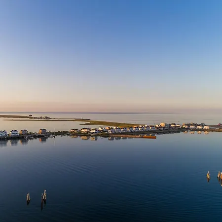 Schleikubus - Ihr Schwimmendes Ferienparadies Im Ostseeresort *