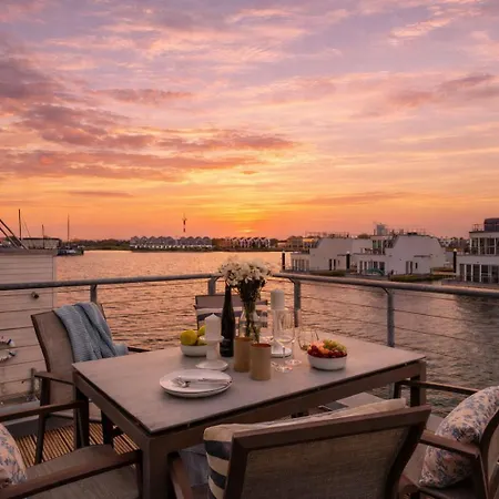 Schleikubus – Ihr Schwimmendes Ferienparadies Im Ostseeresort Ferienhaus Olpenitz