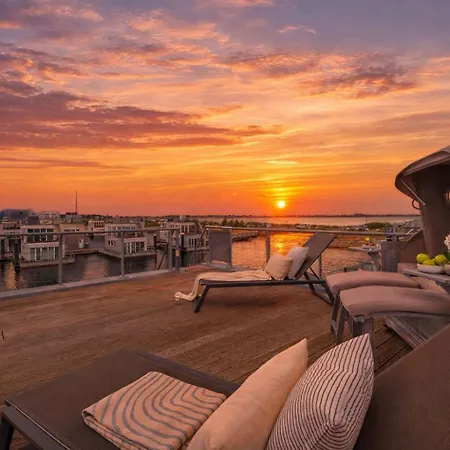 Ferienhaus Schleikubus – Ihr Schwimmendes Ferienparadies Im Ostseeresort