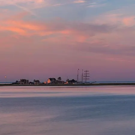 Ferienhaus Schleikubus – Ihr Schwimmendes Ferienparadies Im Ostseeresort *
