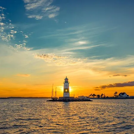 Ferienhaus Schleikubus – Ihr Schwimmendes Ferienparadies Im Ostseeresort
