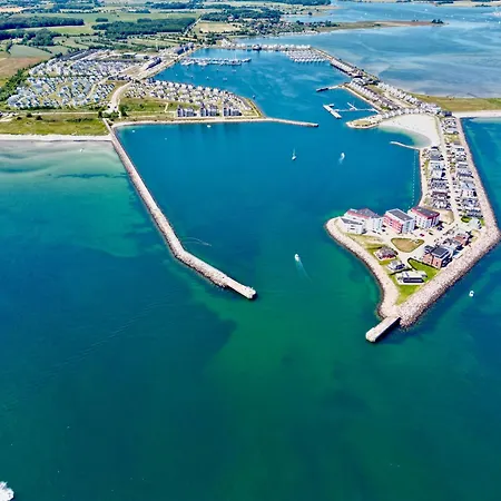 Schleikubus - Ihr Schwimmendes Ferienparadies Im Ostseeresort *
